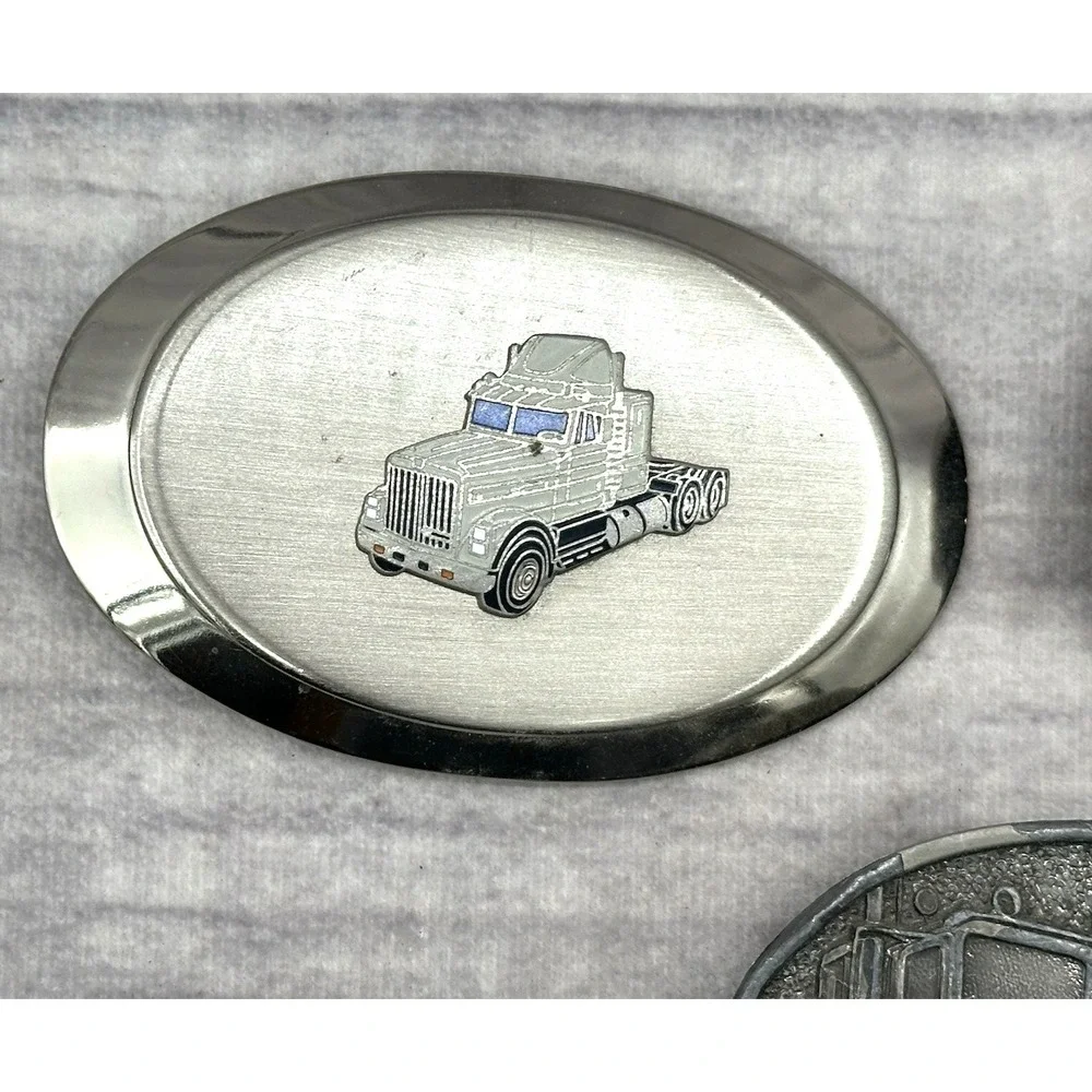 3 VINTAGE TRUCKING BELT BUCKLES - FREIGHTLINER BY TONKIN INC / 2 UNMARKED‎